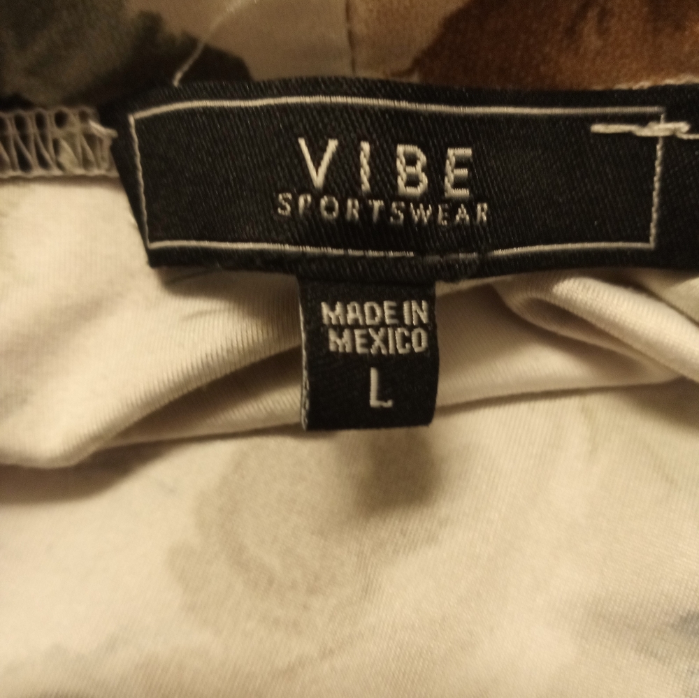 VIBE SPORTSWEAR - Picture 3 of 3